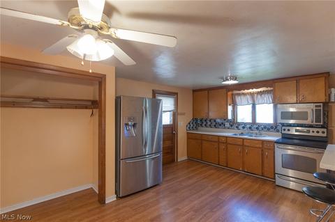 1017 E River St, Elyria, OH 44035 photo 12