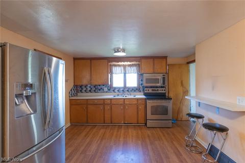 1017 E River St, Elyria, OH 44035 photo 10