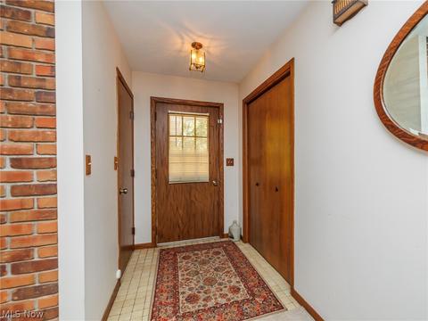 1810 Pine Cove Dr, Wooster, OH 44691 photo 2
