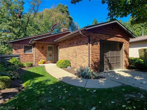 1810 Pine Cove Dr, Wooster, OH 44691 photo 1