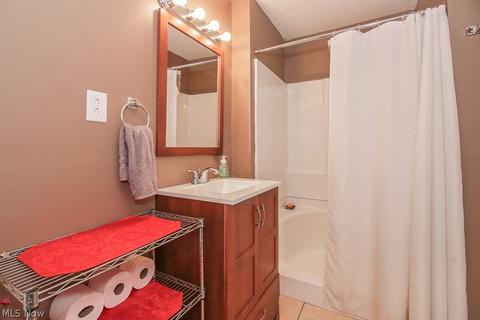 252 Spruce St, Elyria, OH 44035 photo 32