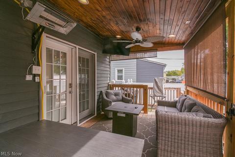 252 Spruce St, Elyria, OH 44035 photo 3