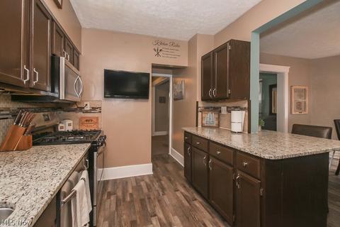 252 Spruce St, Elyria, OH 44035 photo 8