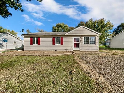9875 Bright Dr, Windham, OH 44288 photo 1