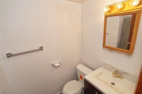 911 E 248th St, Euclid, OH 44123 photo 22