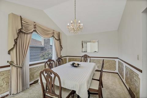 6708 Ely Vista Dr, Parma, OH 44129 photo 12