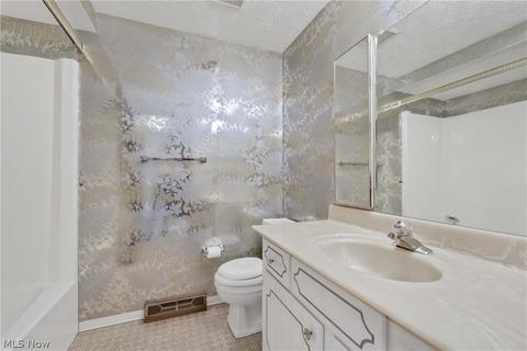 6708 Ely Vista Dr, Parma, OH 44129 photo 26
