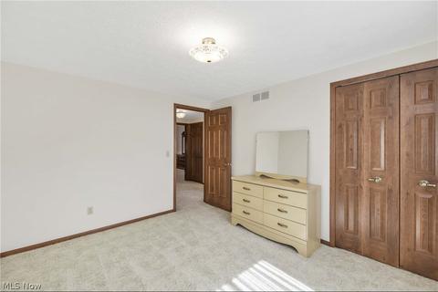 6708 Ely Vista Dr, Parma, OH 44129 photo 25
