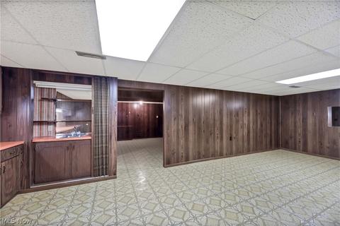 6708 Ely Vista Dr, Parma, OH 44129 photo 34