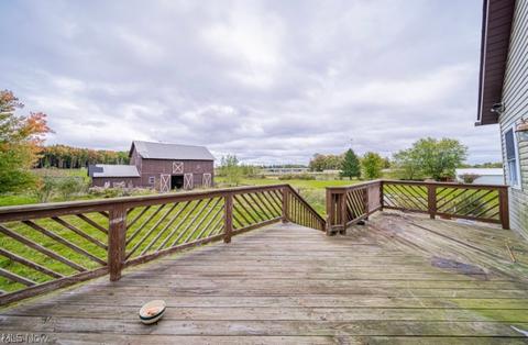 437 Carson Rd, Ashtabula, OH 44004 photo 9