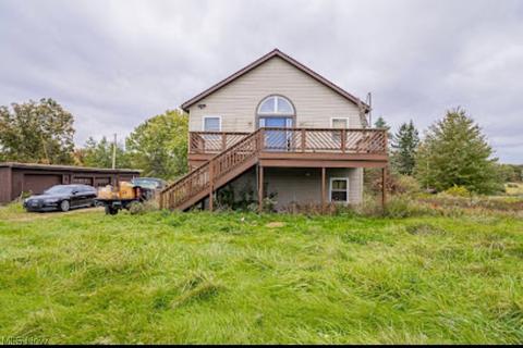 437 Carson Rd, Ashtabula, OH 44004 photo 2