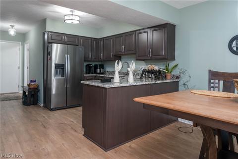 875 Hampton Cir #2, Aurora, OH 44202 photo 8