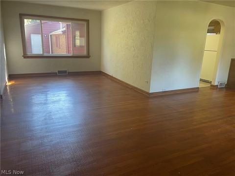 116 E 17th St, Dover, OH 44622 photo 9