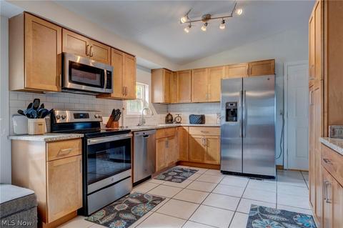 44 Perch Ct, Lagrange, OH 44050 photo 8