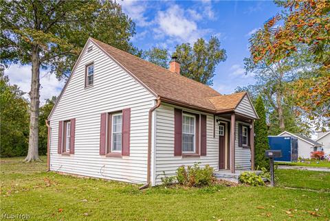 927 Coyne Ave, Ashtabula, OH 44004 photo 3
