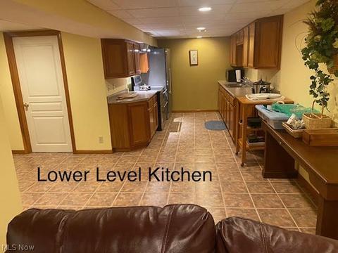 403 E 18th St, Dover, OH 44622 photo 11