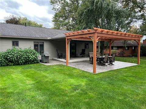 403 E 18th St, Dover, OH 44622 photo 3