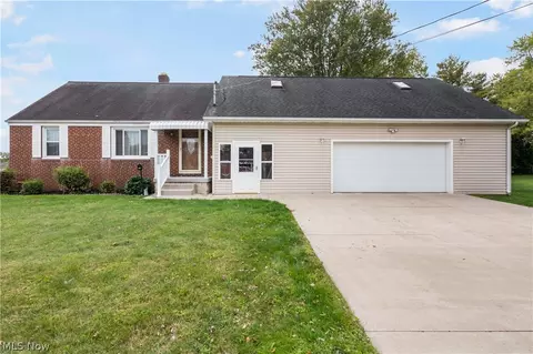 438 35th St SE, Canton, OH 44707 photo 1