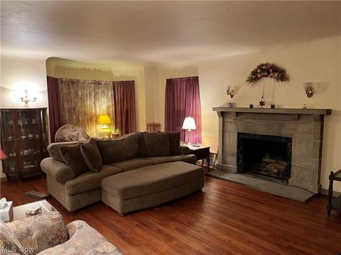 175 E 217th St, Euclid, OH 44123 photo 8