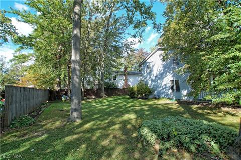 416 Naples Dr, Elyria, OH 44035 photo 29