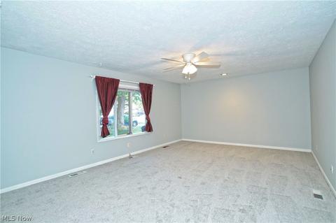 416 Naples Dr, Elyria, OH 44035 photo 5