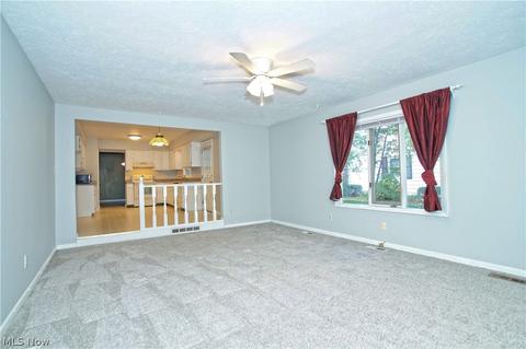 416 Naples Dr, Elyria, OH 44035 photo 6