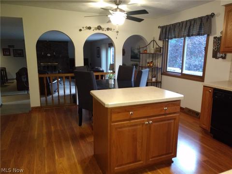7010 Eventide Dr, Parma, OH 44129 photo 9