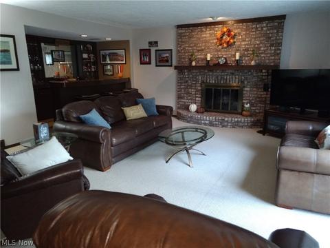 7010 Eventide Dr, Parma, OH 44129 photo 10