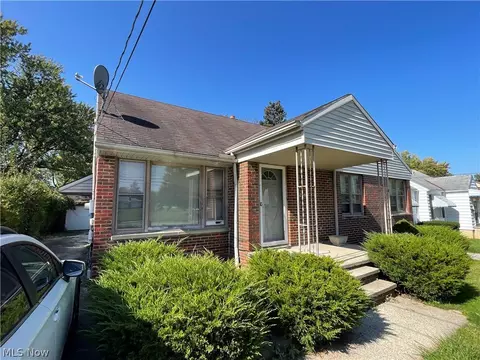 6298 Dunham Rd, Maple Heights, OH 44137