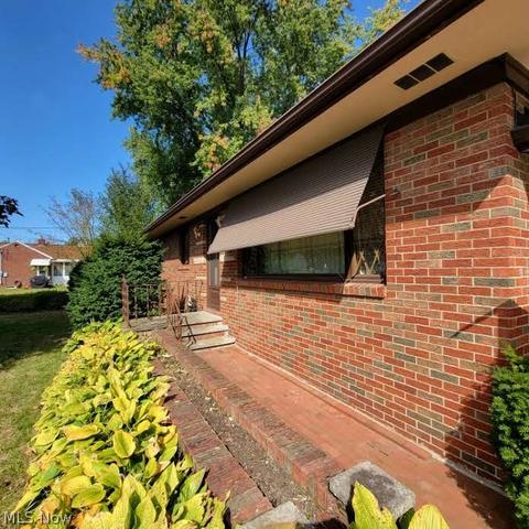 174 Fifield Ave, Conneaut, OH 44030 photo 3