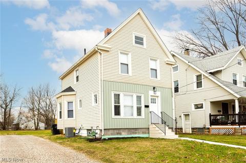 152 Oak St, Elyria, OH 44035 photo 1