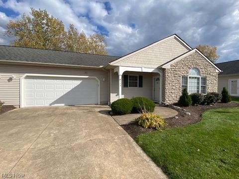 153 Arrow Ct, Elyria, OH 44035 photo 1