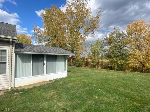 153 Arrow Ct, Elyria, OH 44035 photo 4