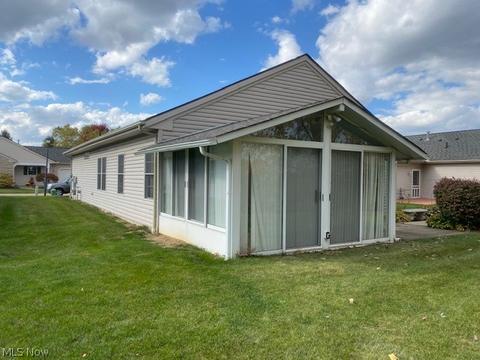 153 Arrow Ct, Elyria, OH 44035 photo 3