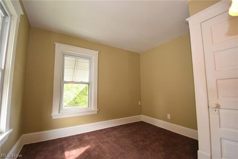 525 7th St, Struthers, OH 44471 photo 10