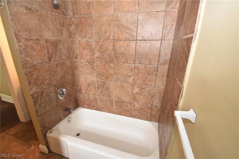 525 7th St, Struthers, OH 44471 photo 13