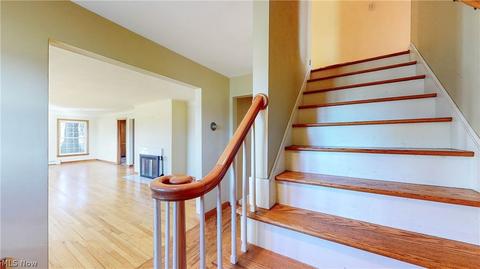 5185 Harper Rd, Solon, OH 44139 photo 2
