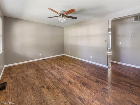701 Denison Ave, Elyria, OH 44035 photo 3