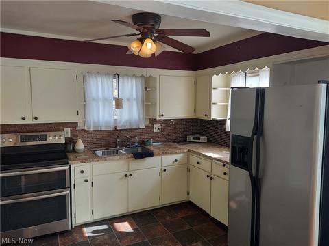 949 N Ridge Rd S, Lorain, OH 44055 photo 9