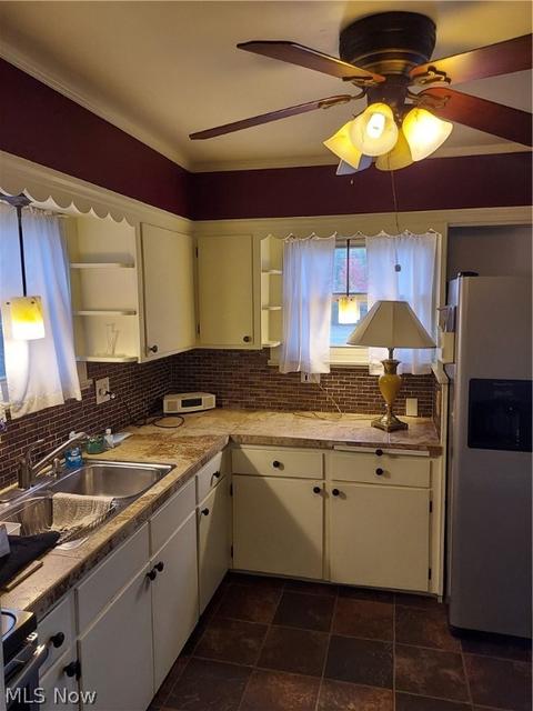 949 N Ridge Rd S, Lorain, OH 44055 photo 8