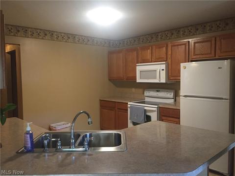 812 Cedar Way, Youngstown, OH 44512 photo 6