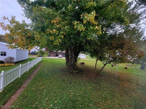 210 3rd St, Lowell, OH 45744 photo 4