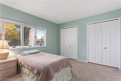 140 Vanderbilt Ct, Elyria, OH 44035 photo 23