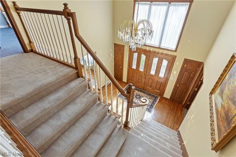 140 Vanderbilt Ct, Elyria, OH 44035 photo 18