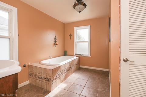 2150 E 29th St, Lorain, OH 44055 photo 16