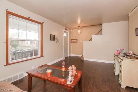 2150 E 29th St, Lorain, OH 44055 photo 9