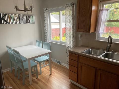 1590 Douglas Rd, Wickliffe, OH 44092 photo 8