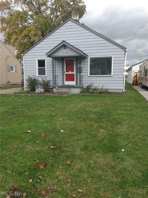 2032 E 45th St, Ashtabula, OH 44004 photo 1