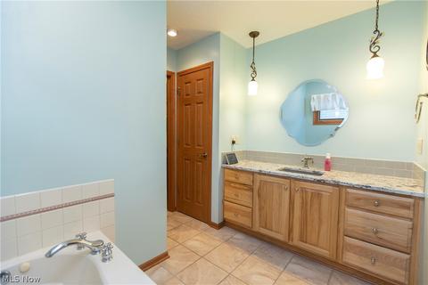 266 Augusta Dr, Elyria, OH 44035 photo 21