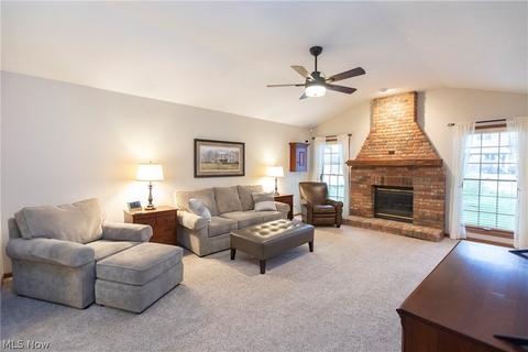266 Augusta Dr, Elyria, OH 44035 photo 4
